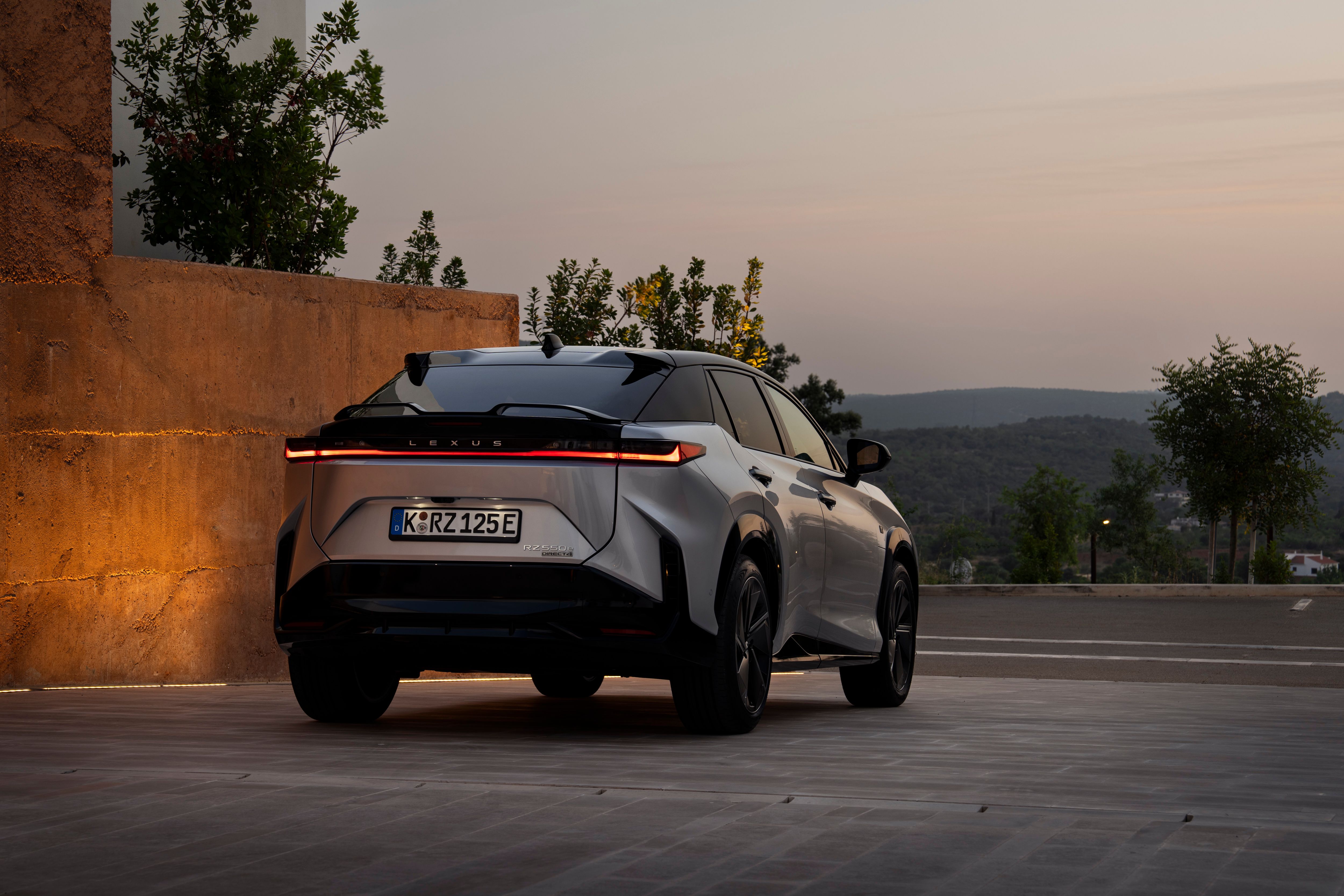 Foto: Lexus. Lexus RZ på vej til under 400.000 kroner