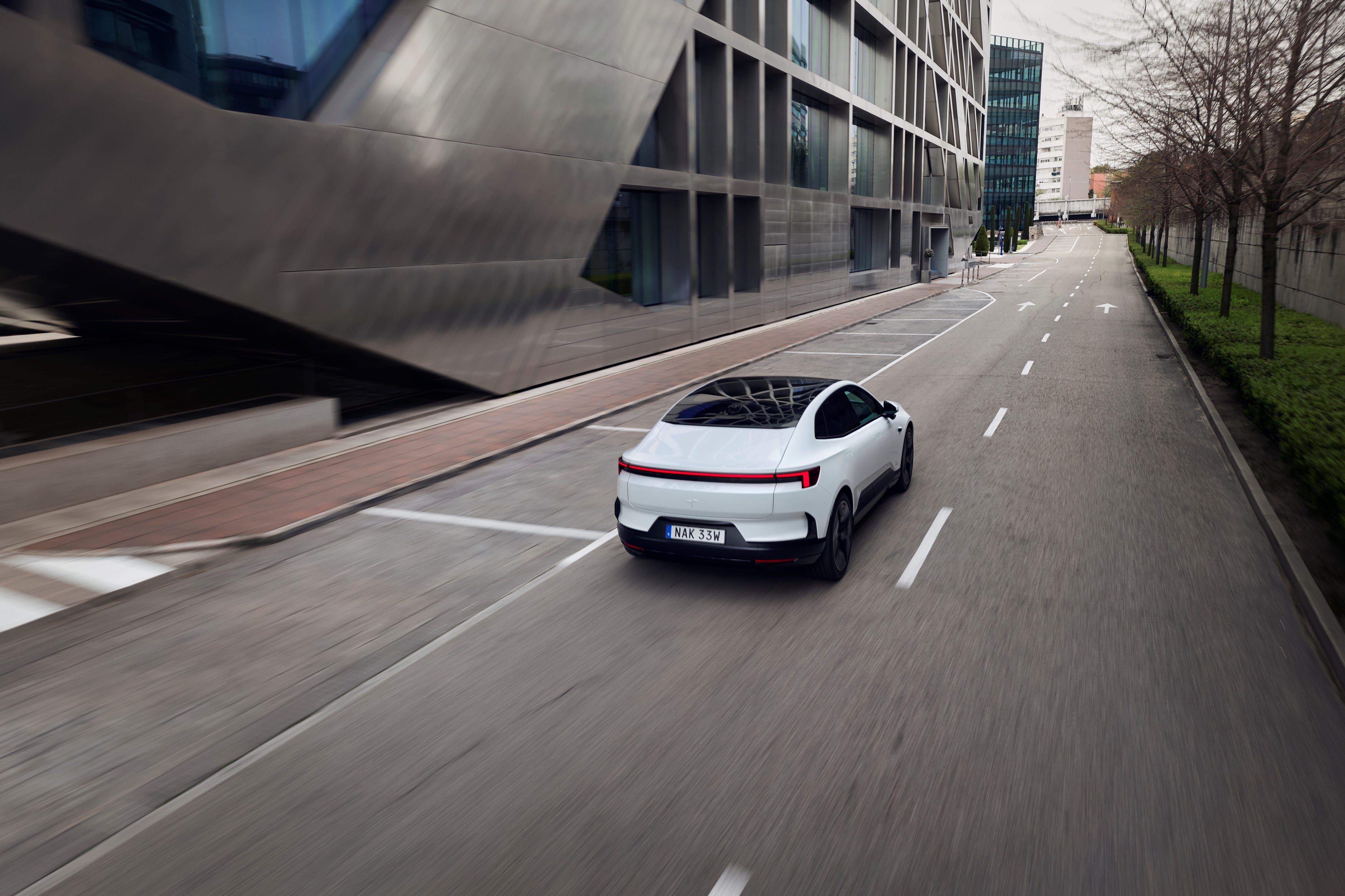 Polestar 4 er en rigtig familiebil.