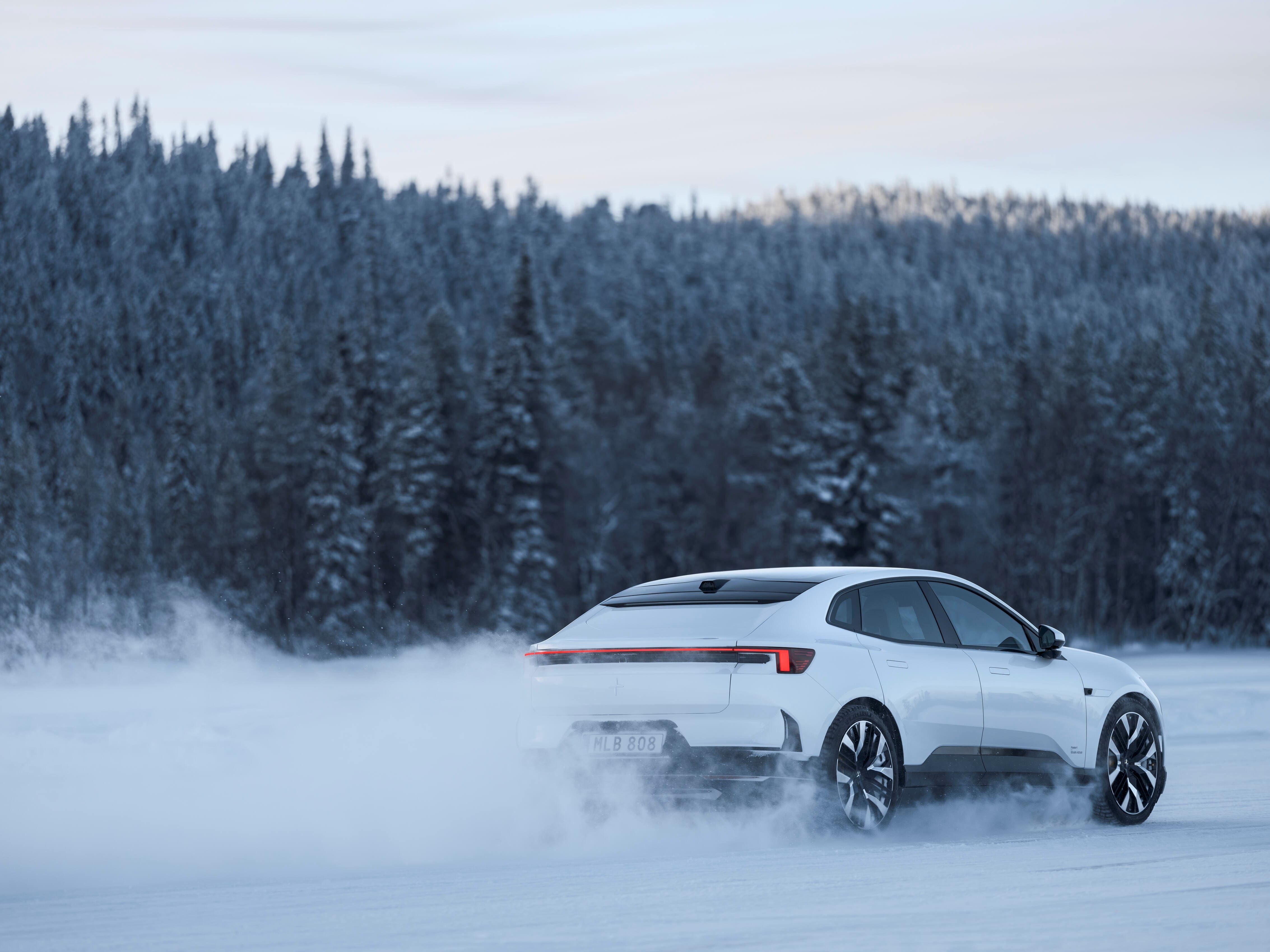 Polestar 4 har en rækkevidde på 706 km, dog mindre i kulde.
