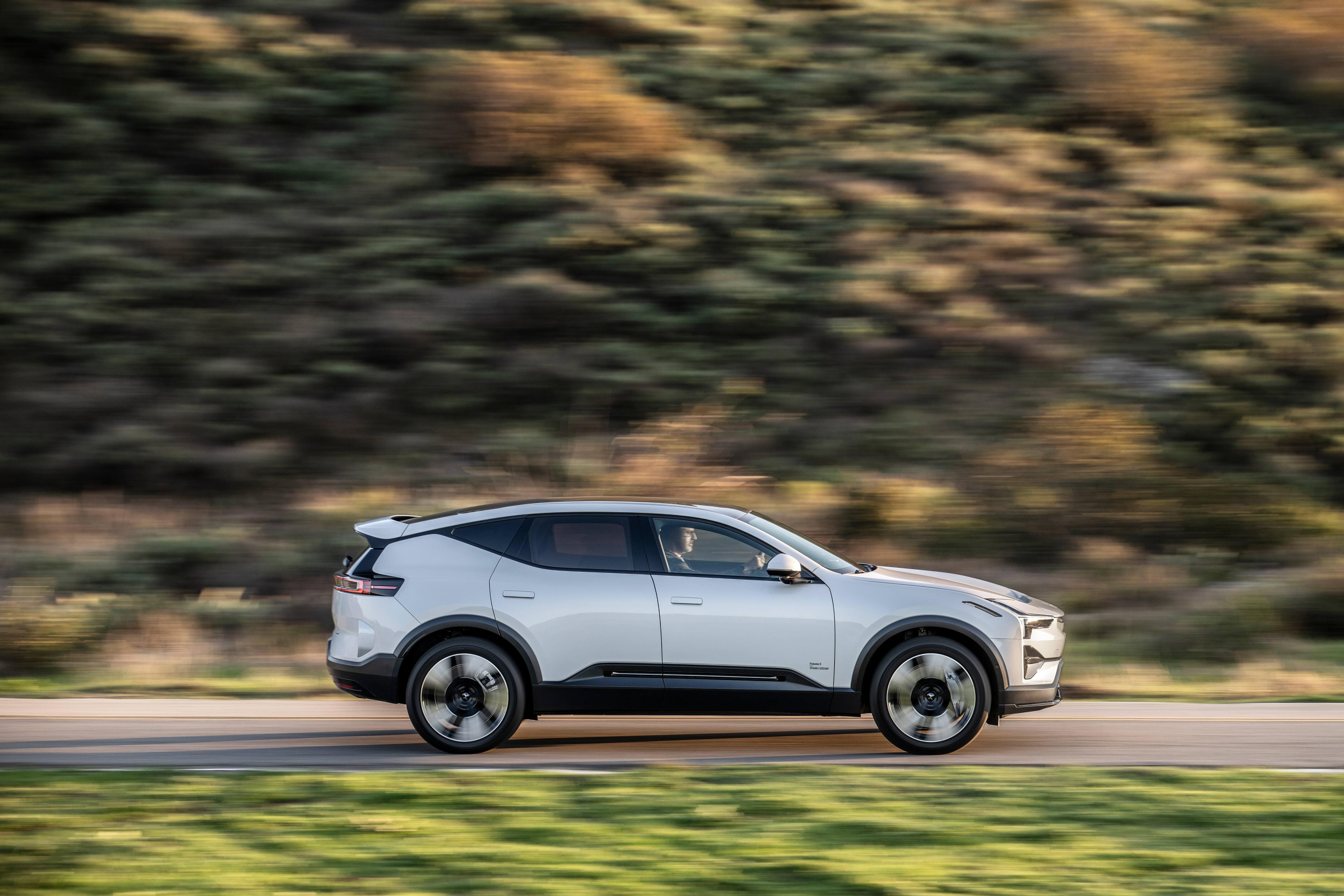 Polestar 3 Long Range kan køre op til 706 kilometer på én opladning.